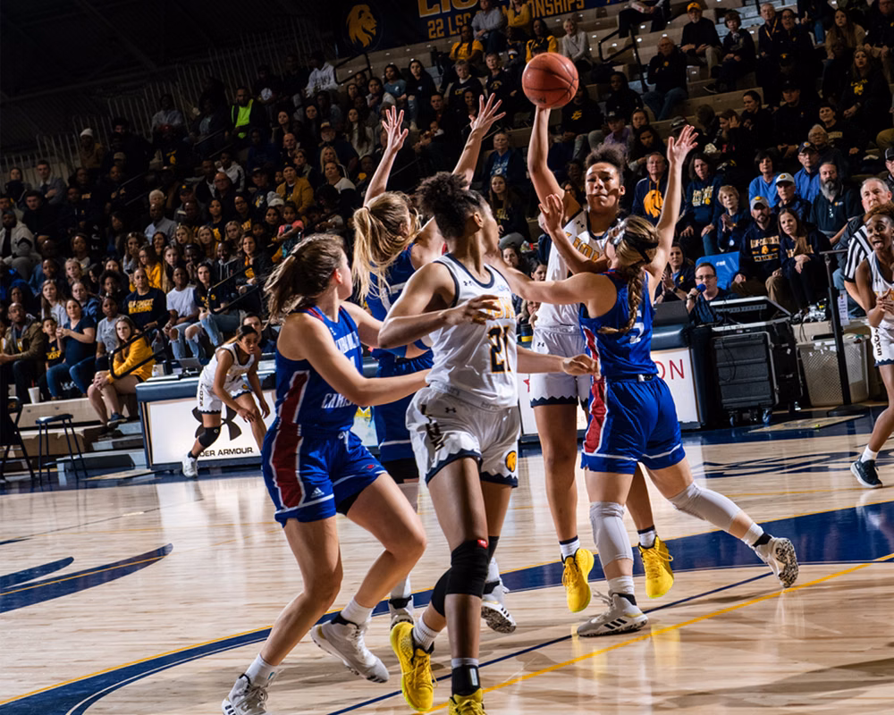 Photo of women's basketball game