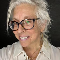 Hillary Kahn