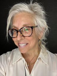Hillary Kahn